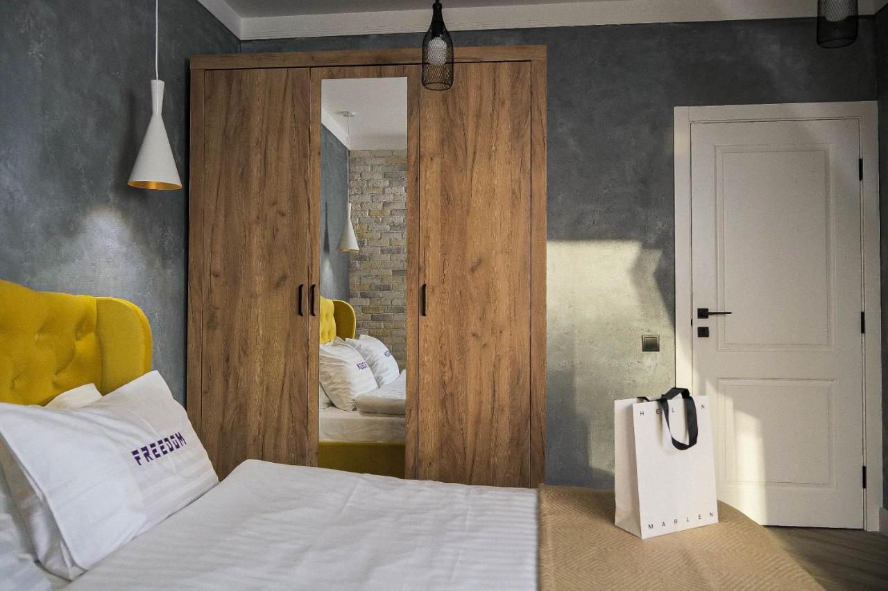 Freedom Apartments In City Center Киев Экстерьер фото