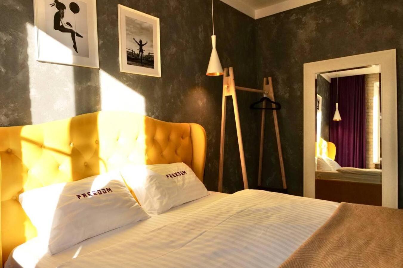 Freedom Apartments In City Center Киев Экстерьер фото