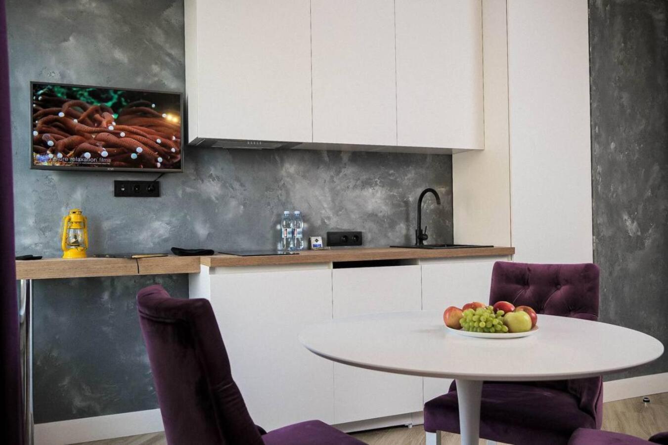 Freedom Apartments In City Center Киев Экстерьер фото