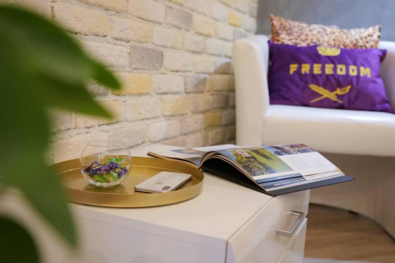 Freedom Apartments In City Center Киев Экстерьер фото